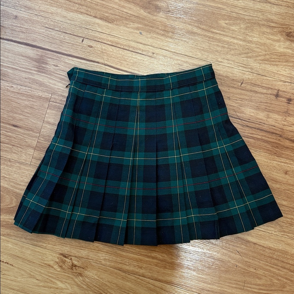 NWOT American Apparel Plaid Mini Skirt, Size M - Picture 3 of 3